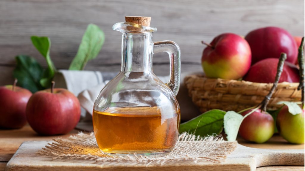 Make your own apple cider vingar