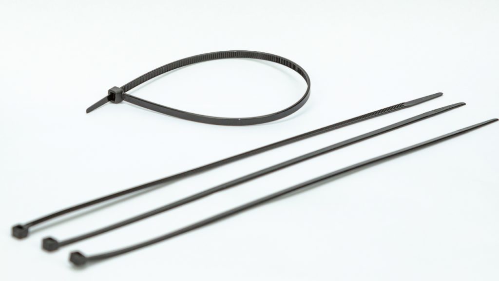 Zip ties cable ties